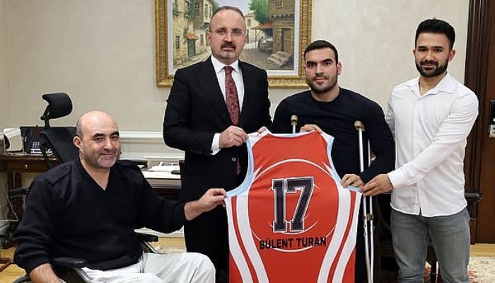 Av.Bülent Turan'ın Misafiri Çanakkale Boğazgücü Engelliler Spor Kulübü Başkanımız Ali Yasin Zengin misafirimizdi.