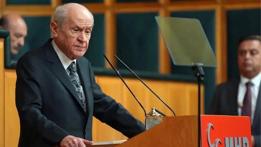 Devlet Bahçeli: Özgür Özel’in parti içindeki tavrı ve hamleleri, ne geleneksel parti içi rekabet ne de yeni partileşme örnekleriyle benzerlik taşımaktadır.