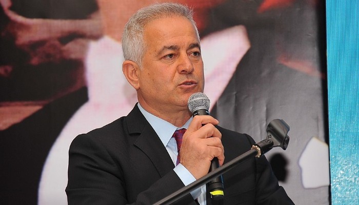 CHP’li İsmet Güneşhan, “Bir beslenme çantası 2 bin 155 TL, tost-ayran 85 TL. Çocuklarımız aç kalırken eğitimden başarı beklenemez.” diyerek hükümete sert eleştiriler yöneltti.