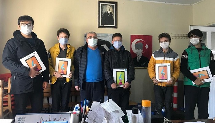 ETİ BAKIR A.Ş.’den BİR DESTEK’TE UZAKTAN EĞİTİME