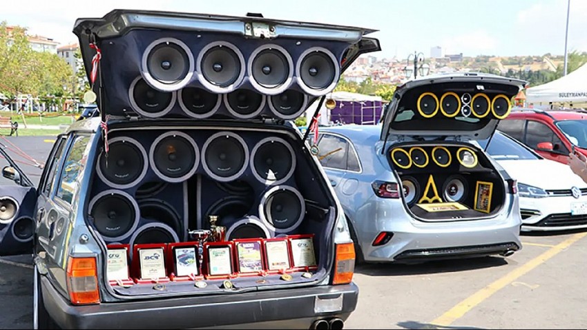 SONRADAN TAKILAN MULTİMEDYA EKRANLAR DA YASAK