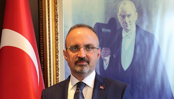 Bülent Turan Bebeklerin bile füzelerle öldürüldüğü dünyada eksikliğini daha da hissettiğimiz Atatürk’ü minnetle yad ediyoruz.