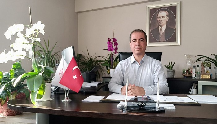 İlçe Tarım ve Orman Müdürü İbrahim ÇOBANOĞLU Tarımsal Kalkınma Kooperatiflerinin yıllık olağan genel kurul toplantıları, yabani hayvanların aşılanması, Dijital Tarım Pazarı (DİTAP) ve TARSİM hakkında açıklamalarda bulundu.