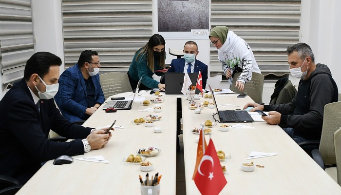 AK Parti Grup Başkanvekili ve Çanakkale Milletvekili Bülent Turan, Eğitime Destek Platformu’nun video konferans yöntemiyle düzenlediği Çanakkale İl Koordinasyon Kurulu Toplantısı’na katıldı.