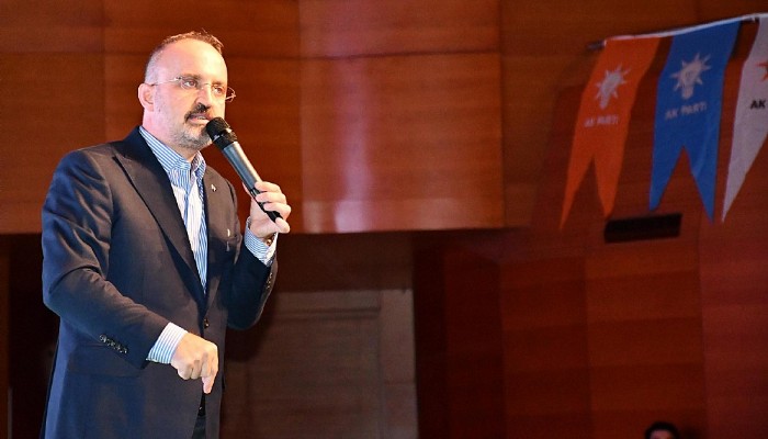 Bülent Turan: Çare belli, giyeceğimiz elbise 2002 elbisesidir
