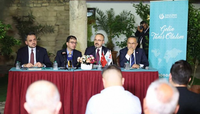 BÜLENT TURAN EVLATLARIMIZ “BABA SEN ÖLMEDİN Mİ?” DİYE SORDULAR.