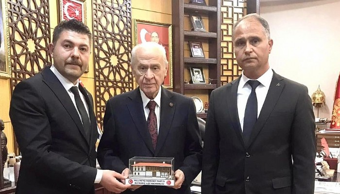 Mhp Adayı Tuncay Özkaya.