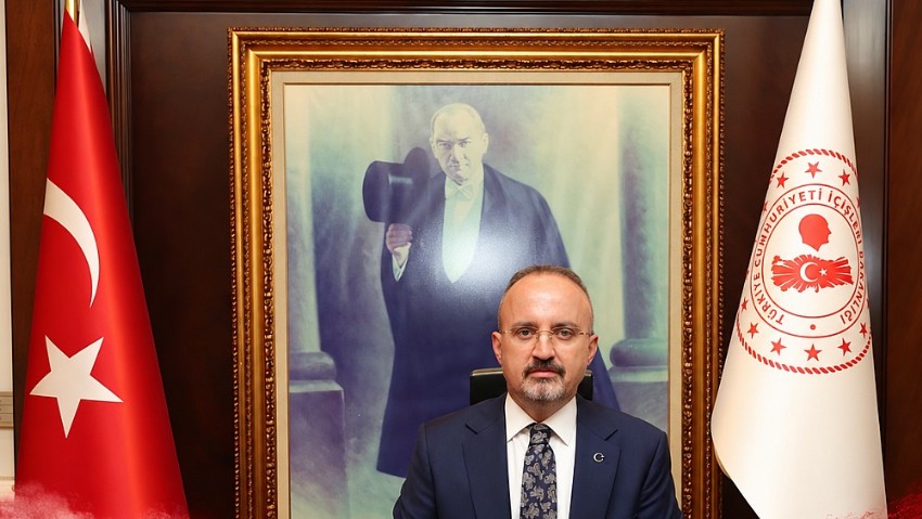 BÜLENT TURAN: “CUMHURİYETİMİZ GÜÇLÜ BİR GELECEĞE EL UZATIYOR”