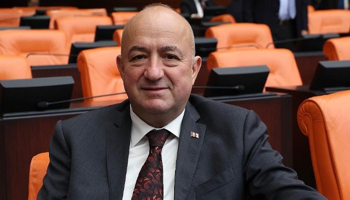 Ayhan Gider 27 Mayıs 1960 sabahı, milletin sandıkta kurduğu düzen tanklarla, silahlarla yerle bir edildi.