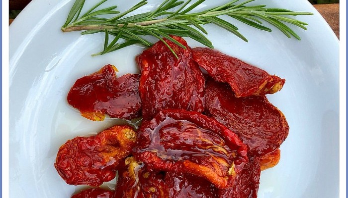 Kahvaltılık kuru domates tarifi