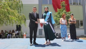 KAYMAKAM EMRAH BÜTÜN, BAYRAMİÇ MESLEK YÜKSEK OKULU MEZUNİYET TÖRENİNE 