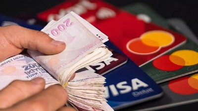 Resmi Gazete'de yayımlandı: Bu sınırı aşan kredi kartı limitlerinin tamamı düşürülecek