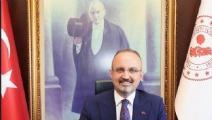 Bülent Turan: “Bakanlar, Milletin Yetkisiyle Görev Yapıyor”