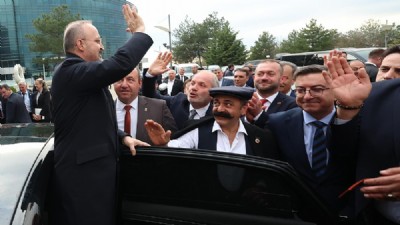 Bülent Turan Chp'ye “Erken seçim değil, erken kongre yapın” dedi.