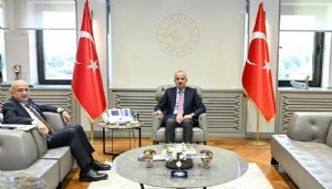 MİLLETVEKİLİ GİDER,  ULAŞTIRMA BAKANI URALOĞLU İLE GÖRÜŞTÜ