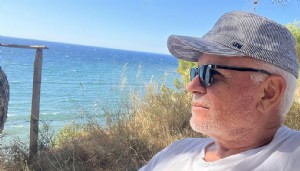 Bayramiç ilçesinde emekli hava astsubayı Mehmet Ziya Şen (65) evinde ölü bulundu.